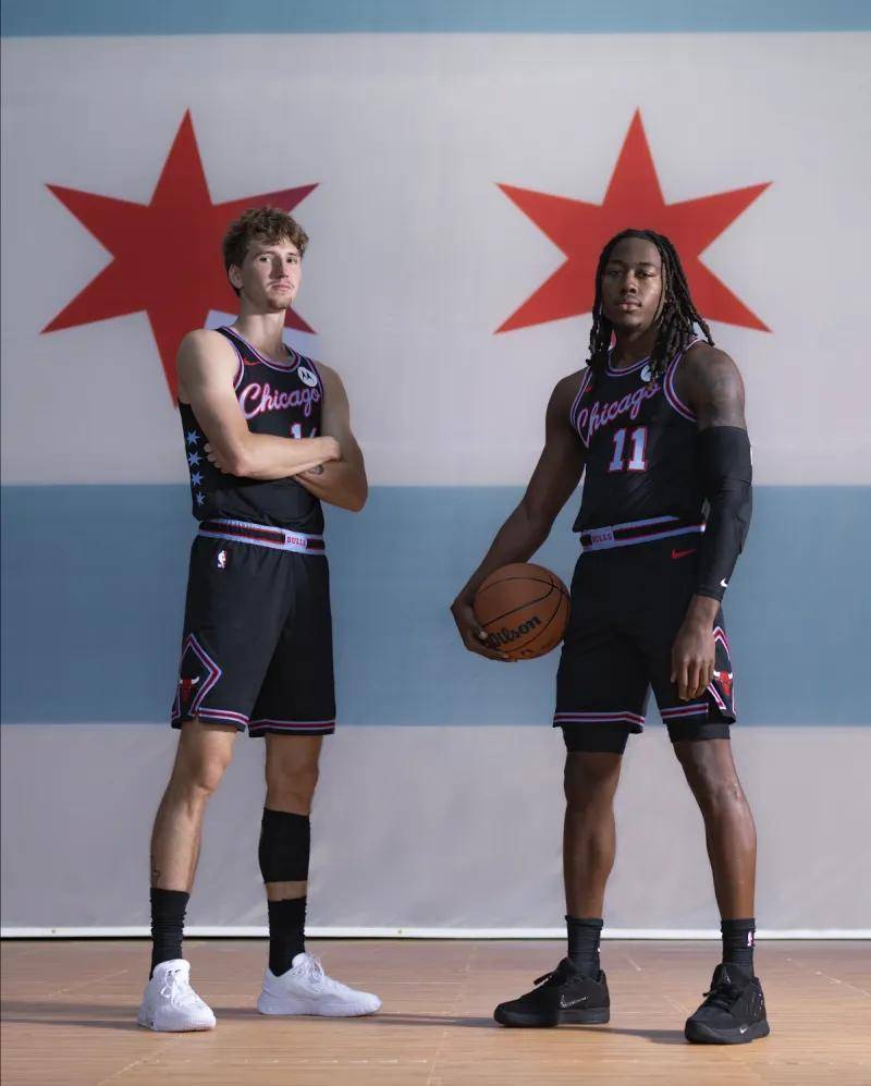 包含芝加哥公牛赛后调整名单，志在意甲名次提升，媒体盛赞，身体对抗强度拉满的词条